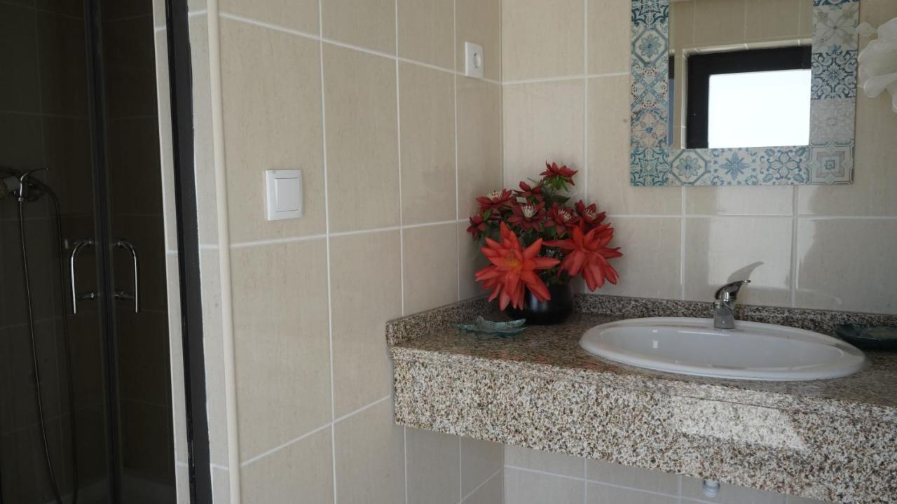 Casas Do Aidro Guest House Freches ภายนอก รูปภาพ